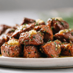 kaski ze steka z maslem czosnkowym z air fryer w chrupiącej skórce